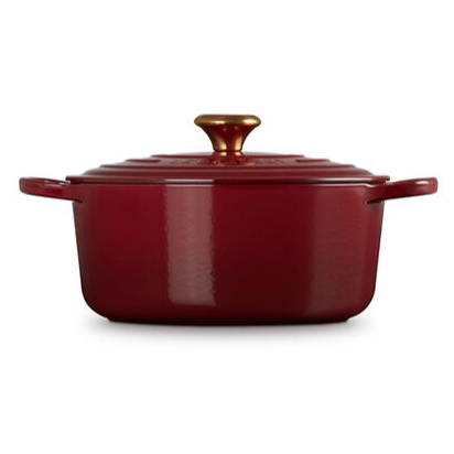 Signature Round Dutch Oven