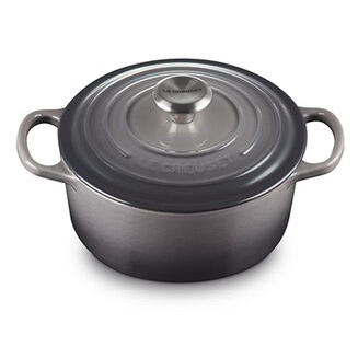 Signature Round Dutch Oven