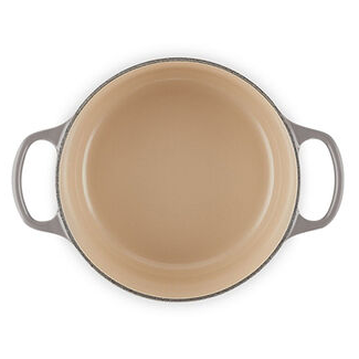 Signature Round Dutch Oven