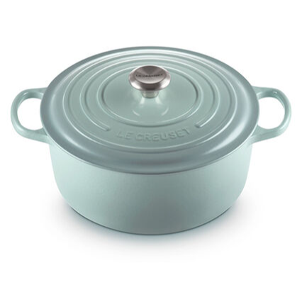 Signature Round Dutch Oven